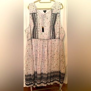 Torrid size 4 sleeveless dress with colorful geometric print